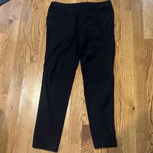 Lululemon ABC slim pant / black / size 33